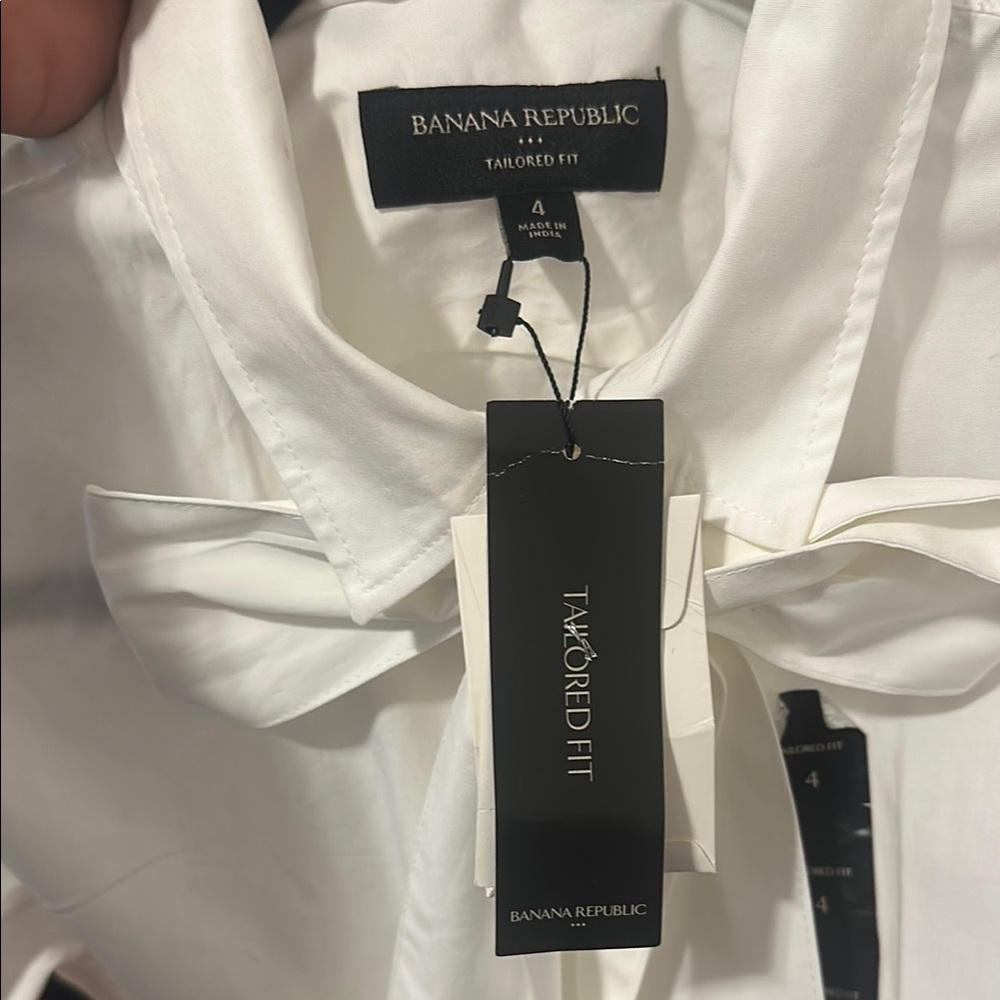 Banana Republic size 4 womanWhite Blouse with Bow Detail - Picture 6 of 8